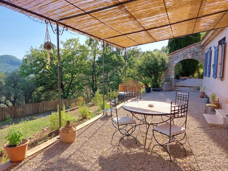 Maison à la campagne avec SPA et piscine Tourrettes-sur-Loup Exterior foto